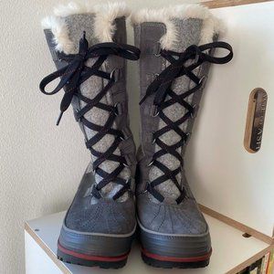 Women's Sorel Tivoli High Il Winter Snow Boots - US9